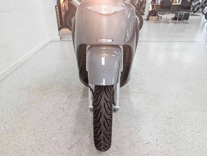 2007 APRILIA SCARABEO 250ie grey