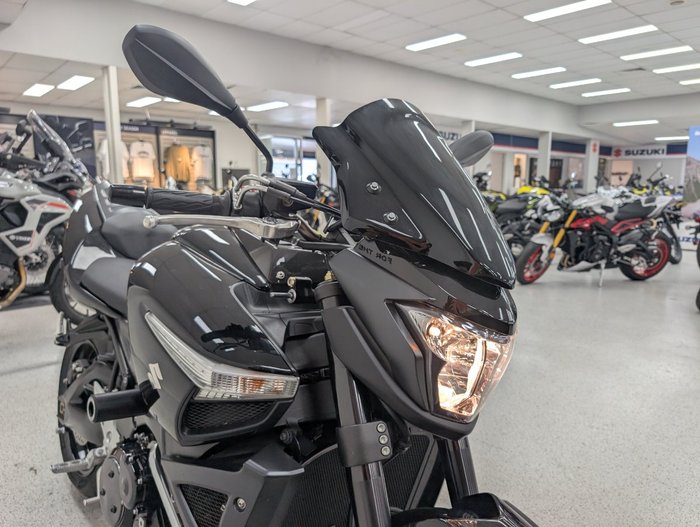 Suzuki 2010 SUZUKI GSX1300BK B-KING Black