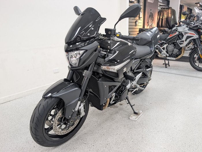 Suzuki 2010 SUZUKI GSX1300BK B-KING Black