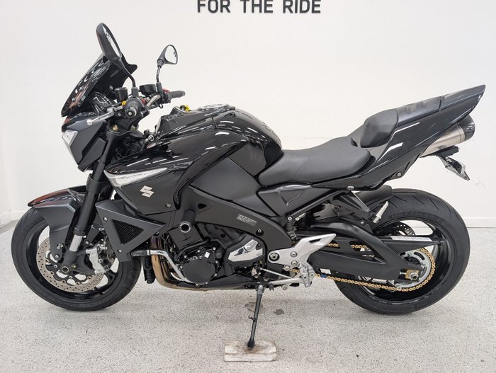 Suzuki 2010 SUZUKI GSX1300BK B-KING Black