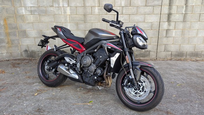 2021 Triumph STREET TRIPLE R Silver