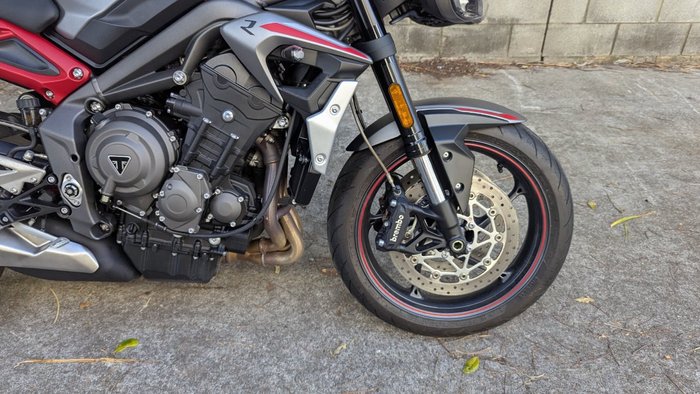 2021 Triumph STREET TRIPLE R Silver