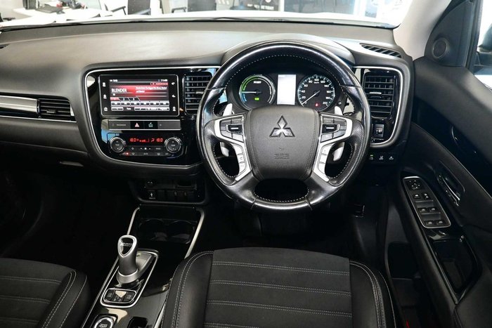 2018 Mitsubishi Outlander PHEV ES ADAS