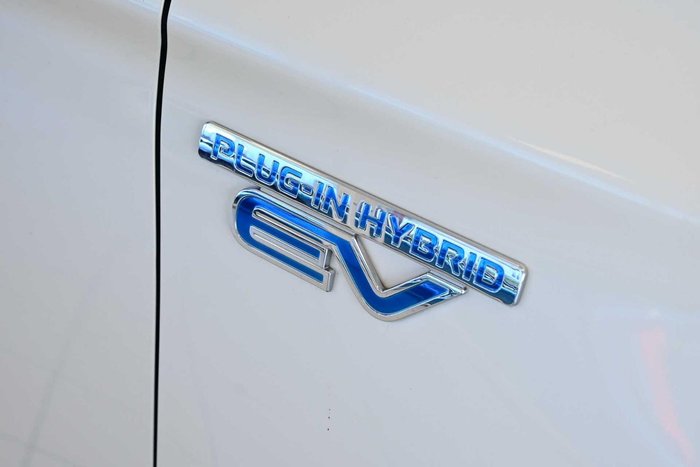 2018 Mitsubishi Outlander PHEV ES ADAS