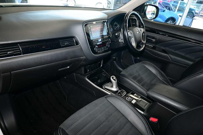 2018 Mitsubishi Outlander PHEV ES ADAS