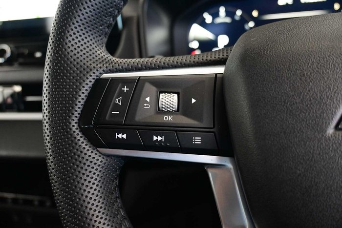 2025 Mitsubishi Outlander LS