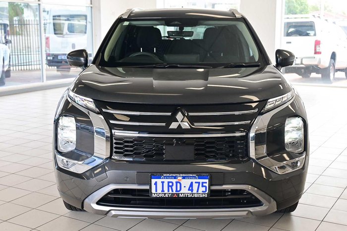 2025 Mitsubishi Outlander LS