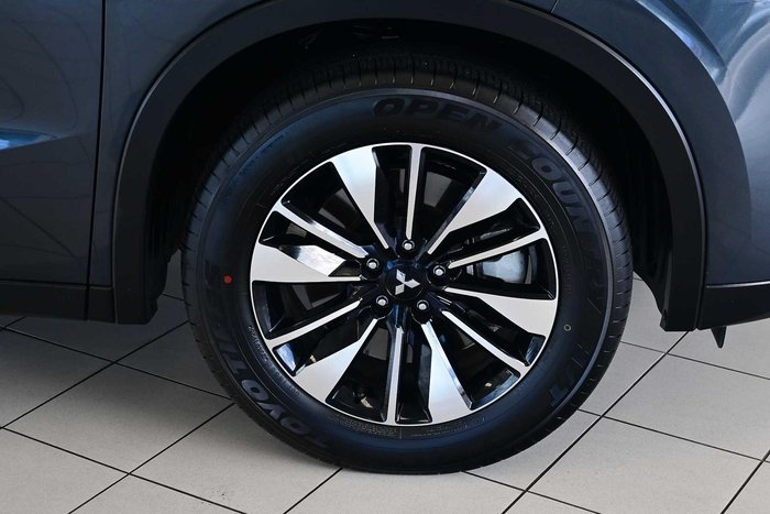 2025 Mitsubishi Outlander LS