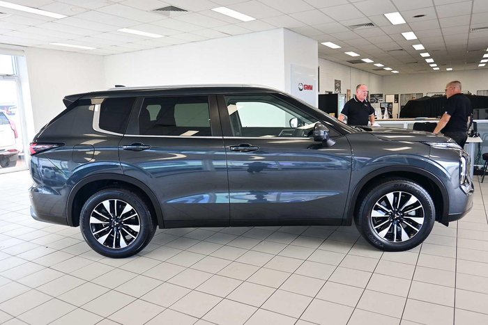 2025 Mitsubishi Outlander LS