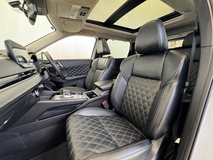 2024 Mitsubishi Outlander PHEV Exceed