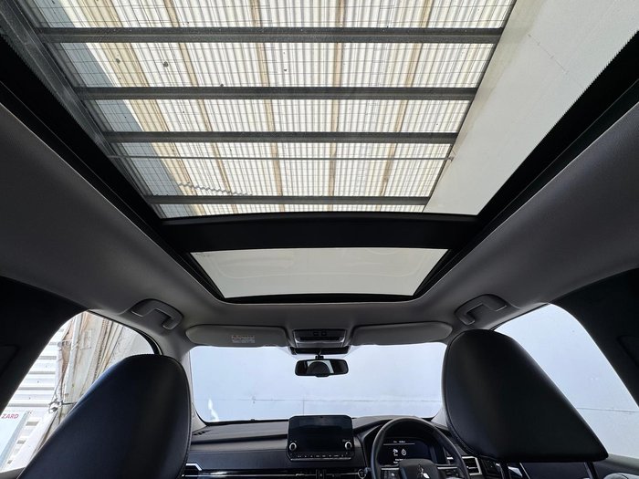 2024 Mitsubishi Outlander PHEV Exceed