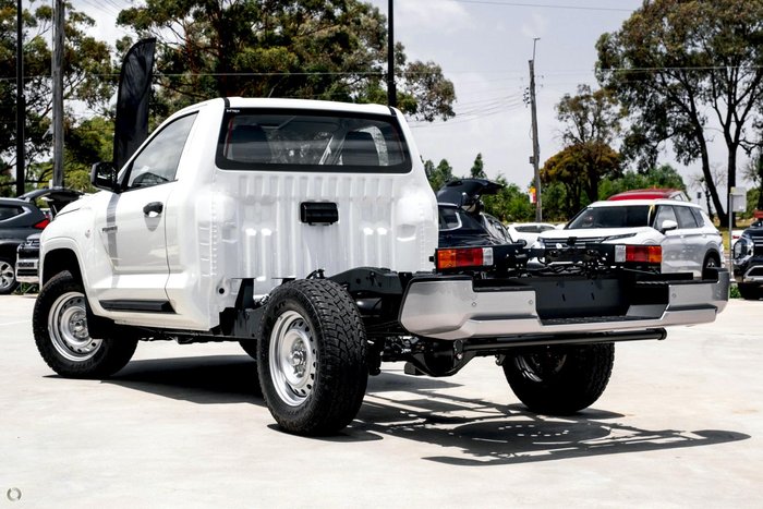 2025 Mitsubishi Triton GLX