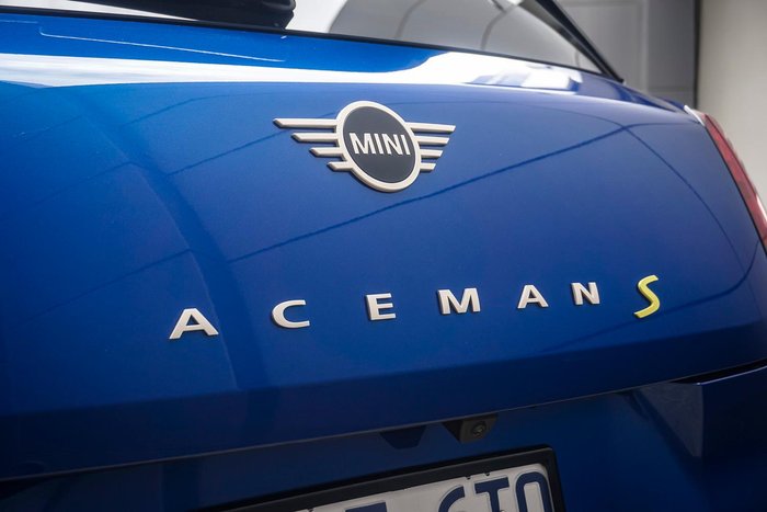 2024 MINI Aceman SE Favoured