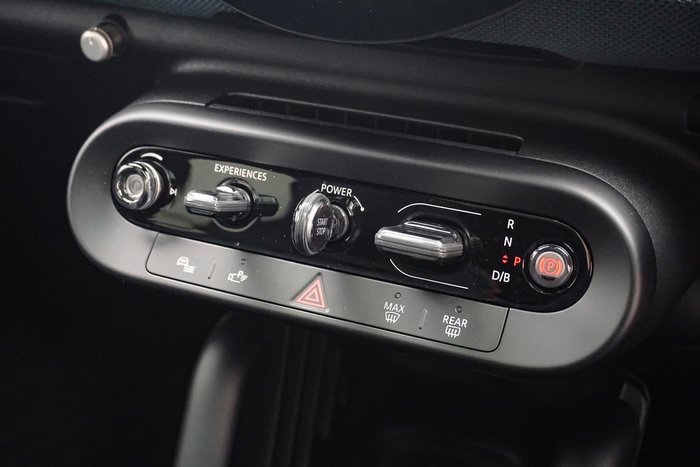 2024 MINI Aceman SE Favoured