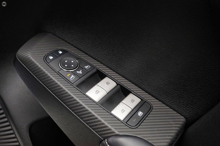 2025 Mitsubishi Outlander LS