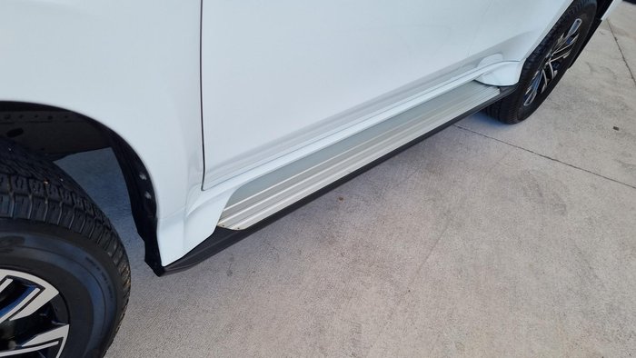 2021 Mitsubishi Pajero Sport GLS