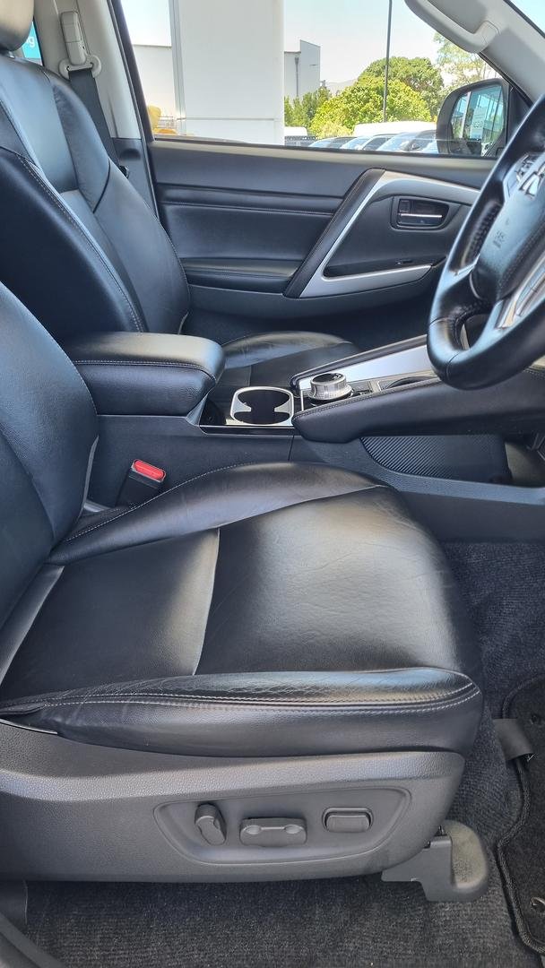 2021 Mitsubishi Pajero Sport GLS