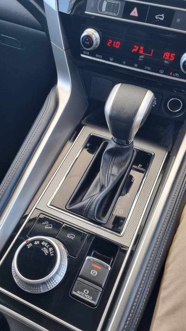 2021 Mitsubishi Pajero Sport GLS