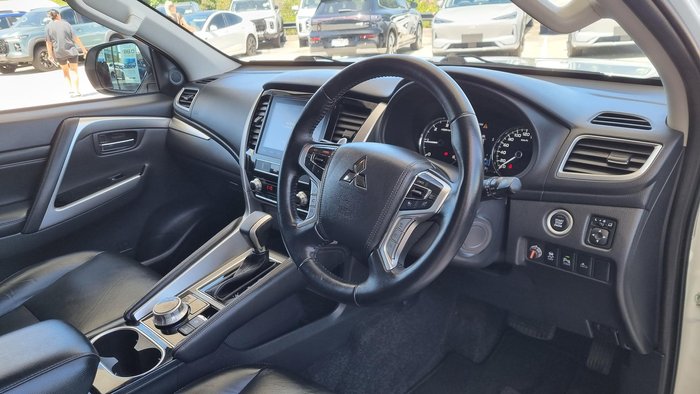 2021 Mitsubishi Pajero Sport GLS