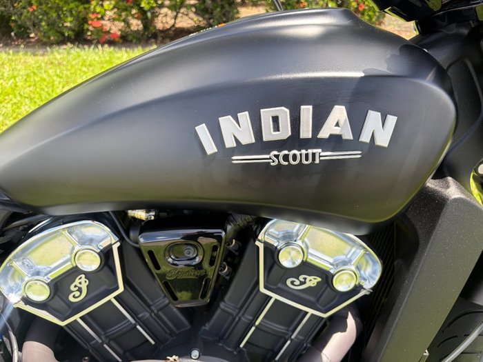 2018 INDIAN SCOUT BOBBER THUNDER BLK SMOKE Black