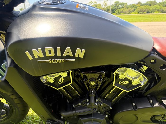 2018 INDIAN SCOUT BOBBER THUNDER BLK SMOKE Black