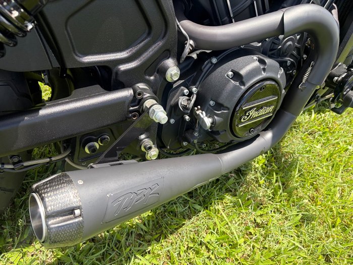 2018 INDIAN SCOUT BOBBER THUNDER BLK SMOKE Black