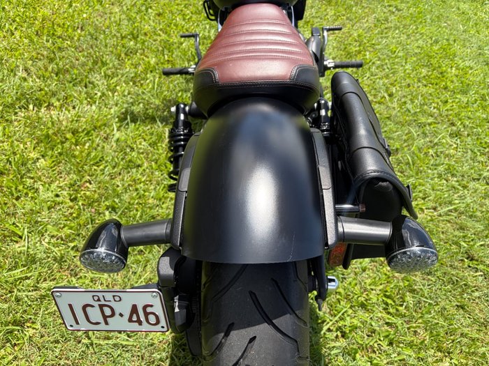 2018 INDIAN SCOUT BOBBER THUNDER BLK SMOKE Black