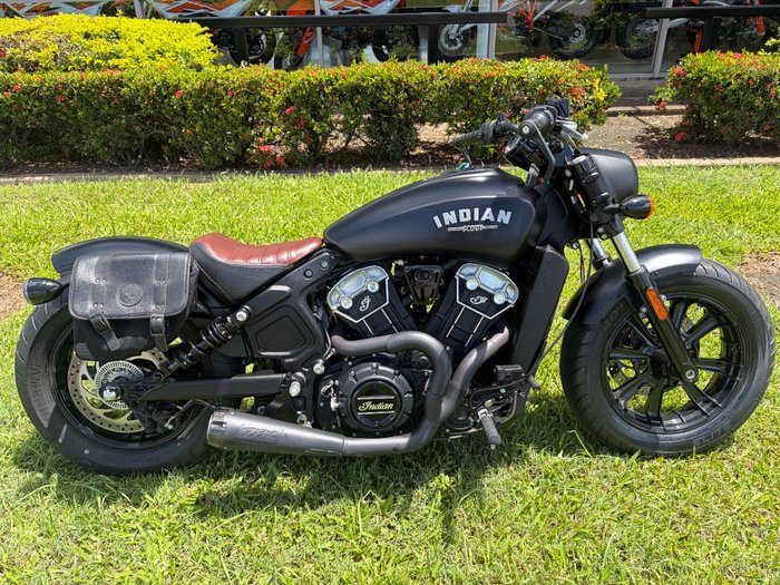 2018 INDIAN SCOUT BOBBER THUNDER BLK SMOKE Black