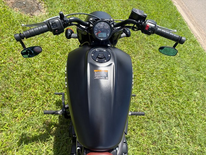 2018 INDIAN SCOUT BOBBER THUNDER BLK SMOKE Black