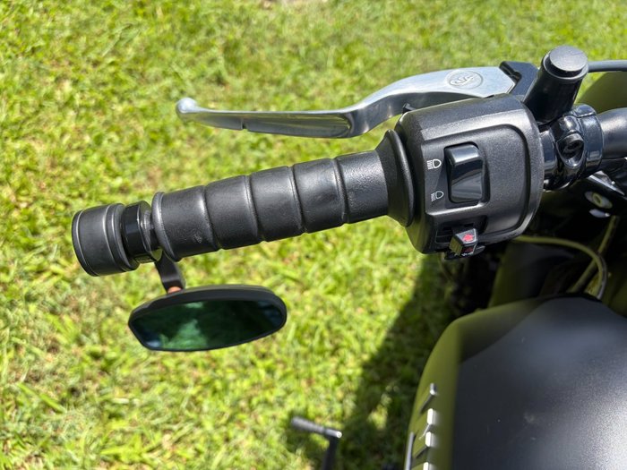 2018 INDIAN SCOUT BOBBER THUNDER BLK SMOKE Black