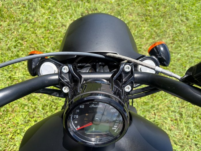 2018 INDIAN SCOUT BOBBER THUNDER BLK SMOKE Black