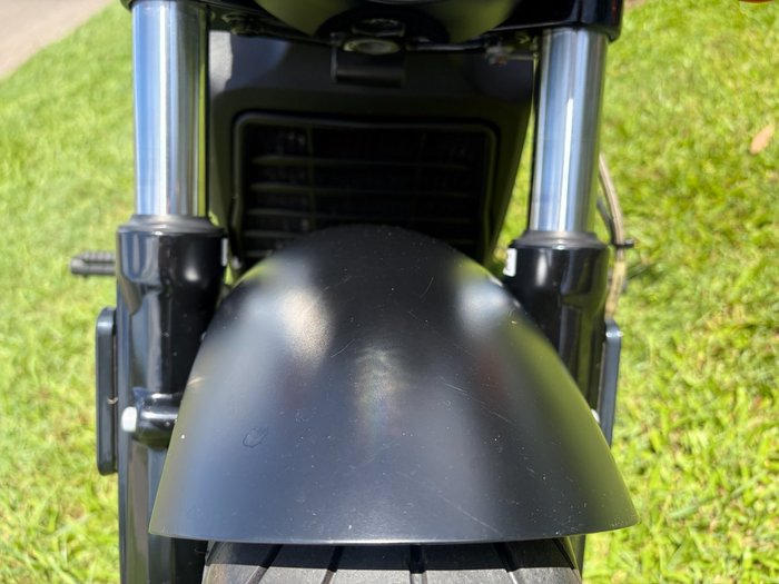 2018 INDIAN SCOUT BOBBER THUNDER BLK SMOKE Black