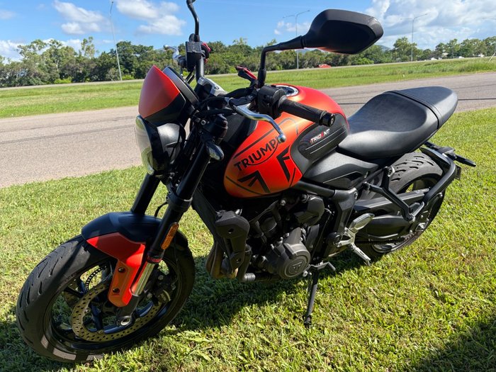 2023 Triumph TRIDENT 660 Orange
