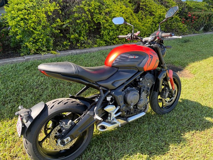2023 Triumph TRIDENT 660 Orange