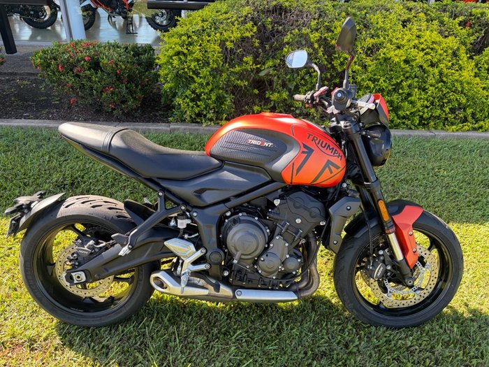 2023 Triumph TRIDENT 660 Orange