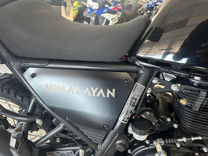 2022 Royal Enfield Himalayan E5 Premium Himalayan Black