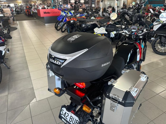 2022 Royal Enfield Himalayan E5 Premium Himalayan Black