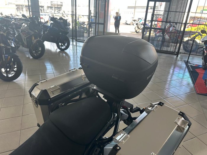 2022 Royal Enfield Himalayan E5 Premium Himalayan Black