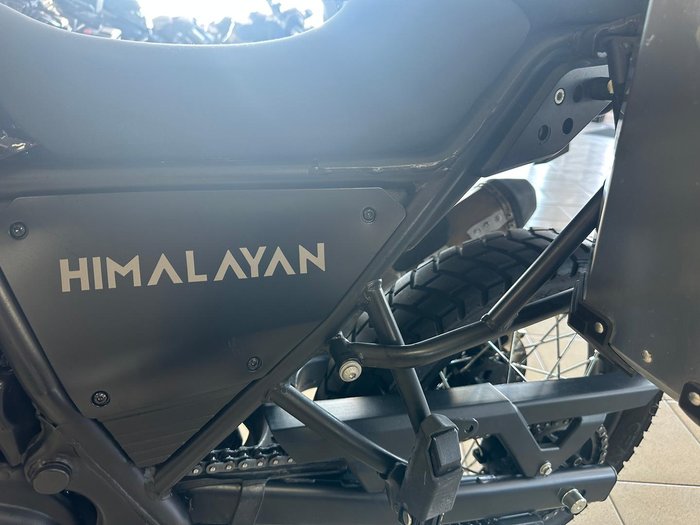 2022 Royal Enfield Himalayan E5 Premium Himalayan Black