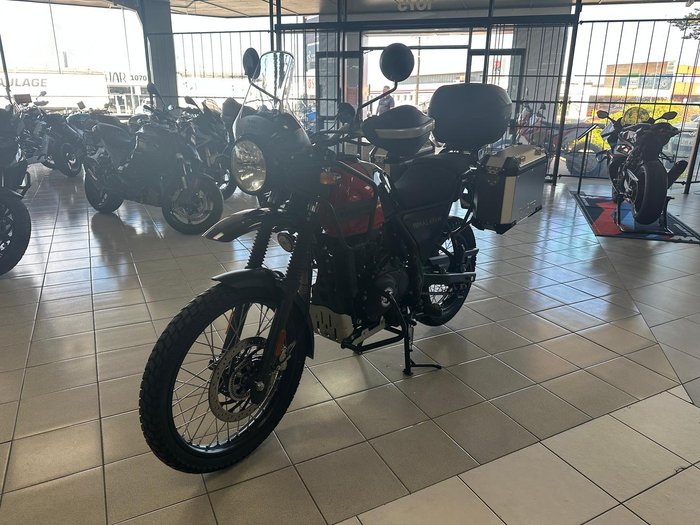 2022 Royal Enfield Himalayan E5 Premium Himalayan Black