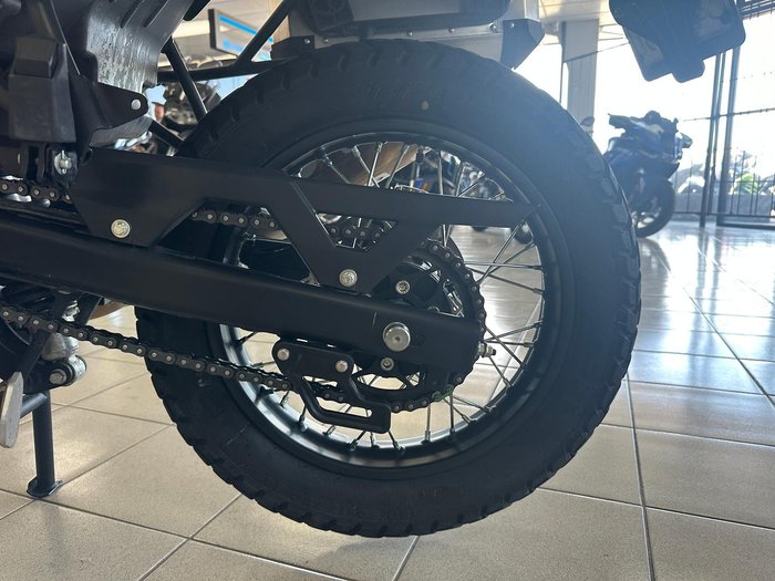 2022 Royal Enfield Himalayan E5 Premium Himalayan Black