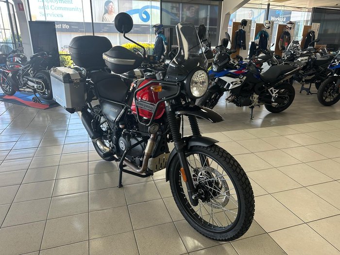 2022 Royal Enfield Himalayan E5 Premium Himalayan Black
