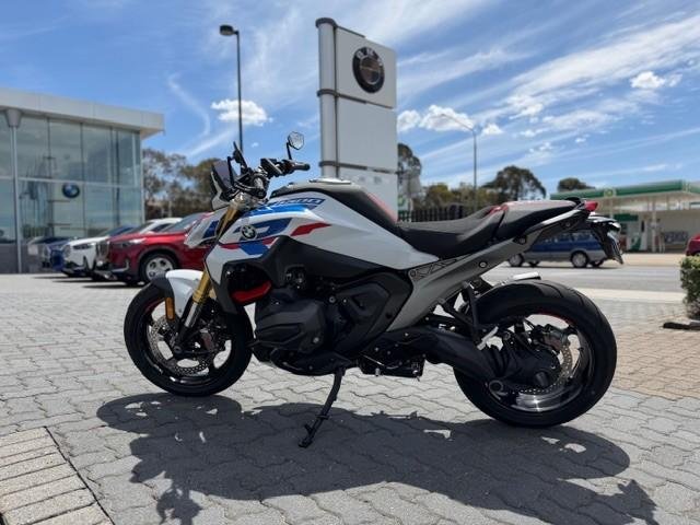 2025 BMW R 1300 R Performance R 1300 White