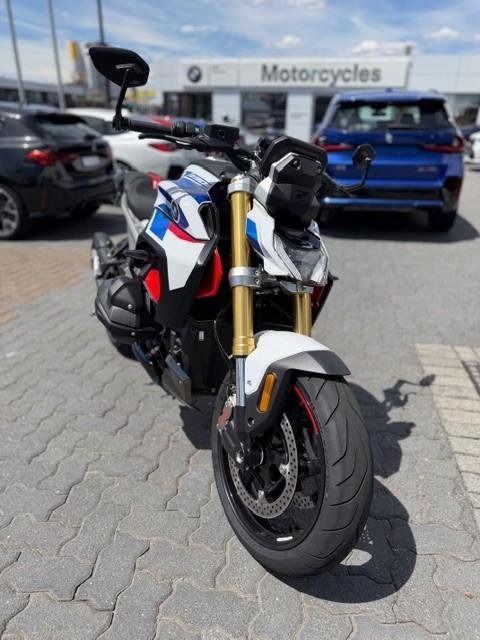2025 BMW R 1300 R Performance R 1300 White