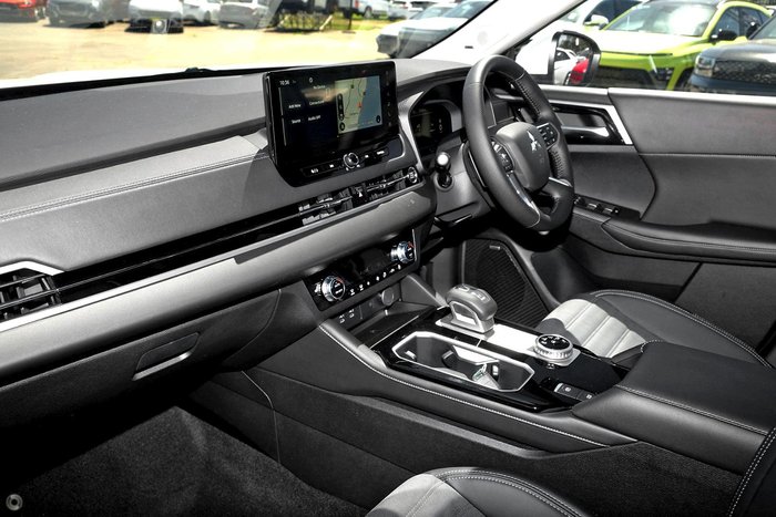 2025 Mitsubishi Outlander Aspire