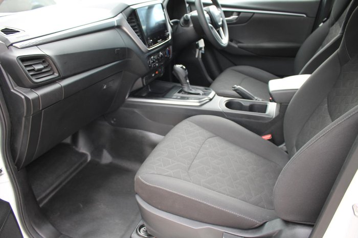 2025 Isuzu D-MAX LS-M