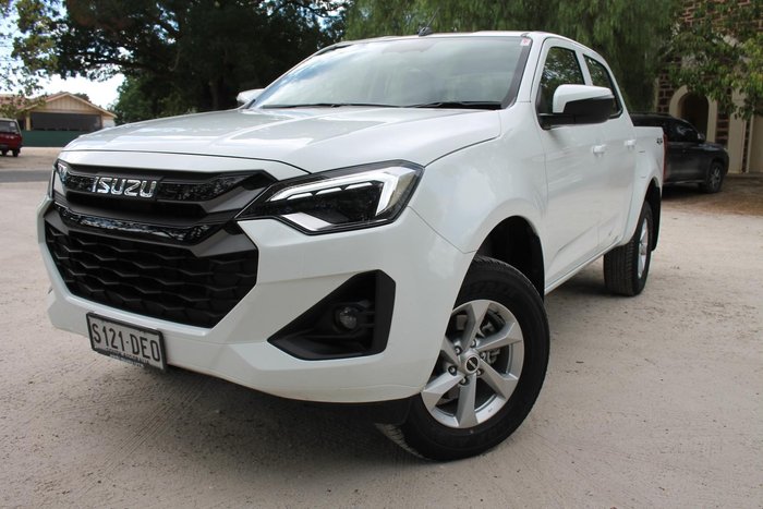 2025 Isuzu D-MAX LS-M