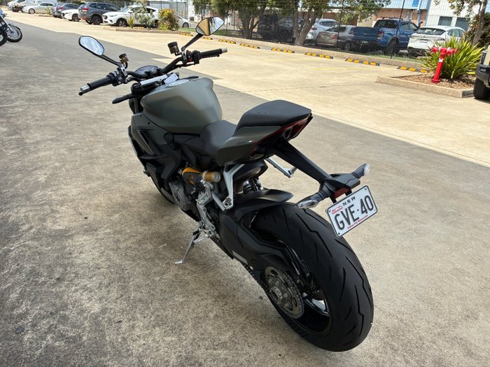 2022 DUCATI STREETFIGHTER V2 Green