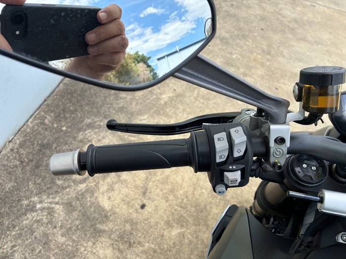 2022 DUCATI STREETFIGHTER V2 Green