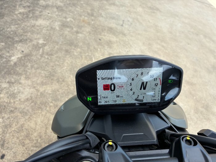 2022 DUCATI STREETFIGHTER V2 Green